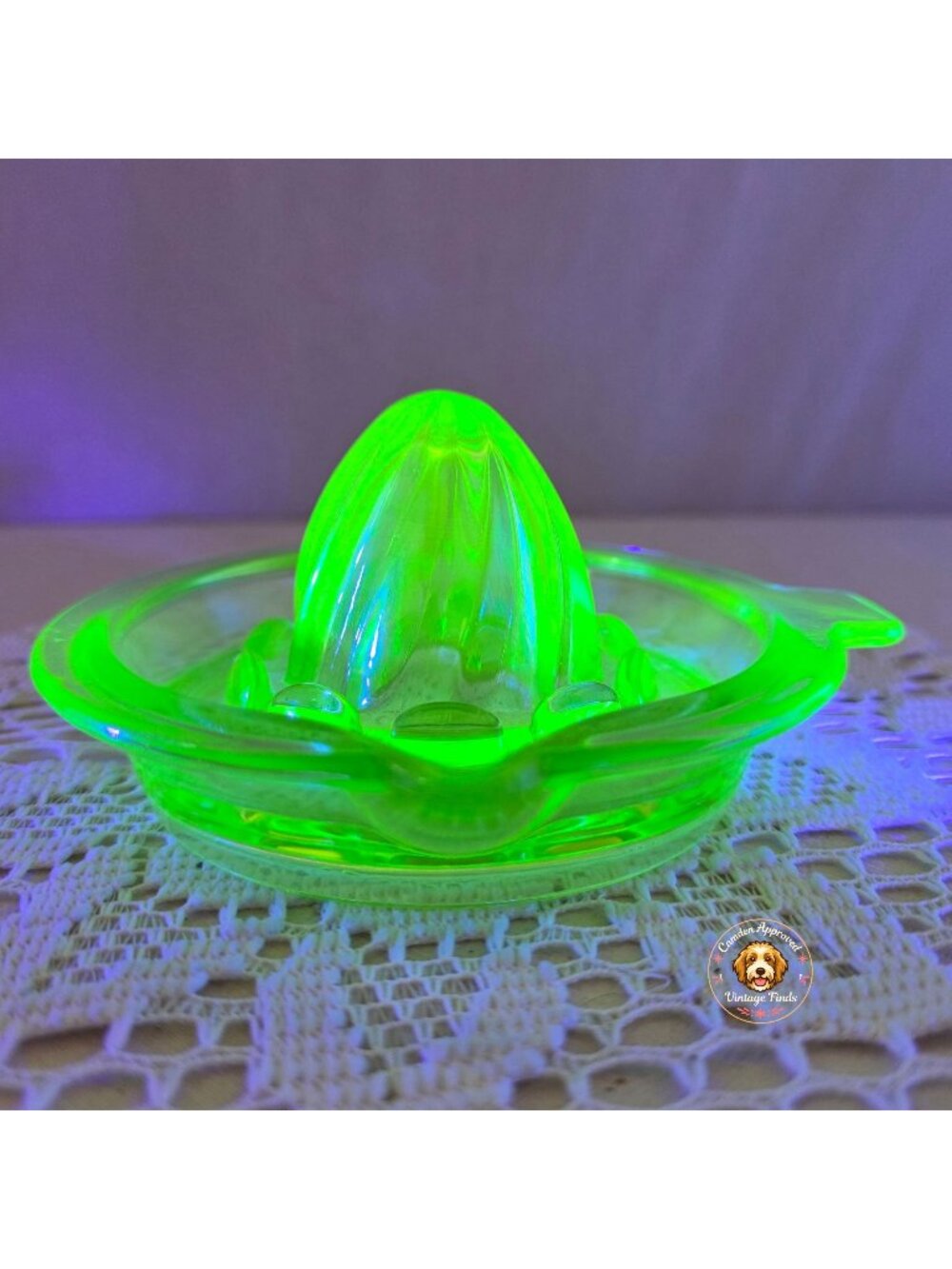 Vintage Uranium Glass Citrus Juicer Reamer Depression Glass Green UV Reactive